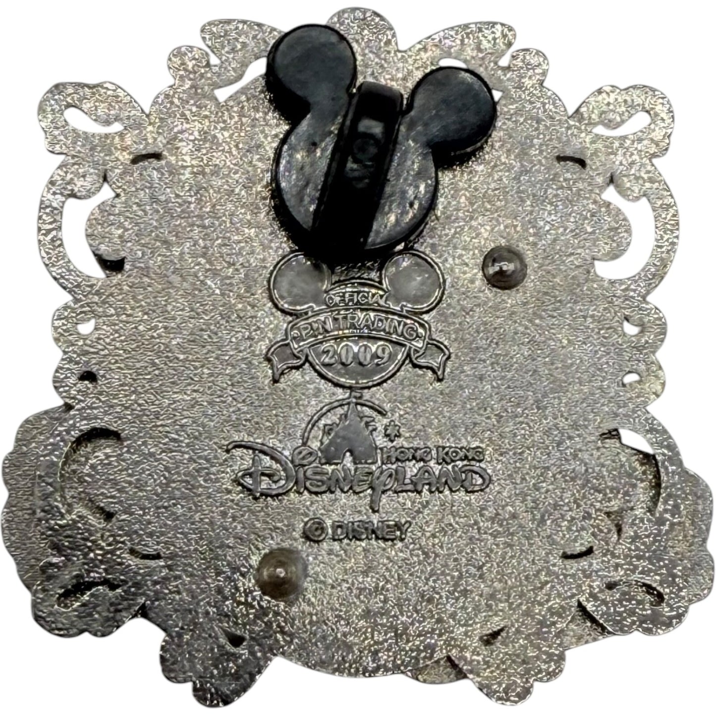 HKDL Exclusive Mickey & Minnie with Car Pin | Hong Kong Disneyland Limited 2009