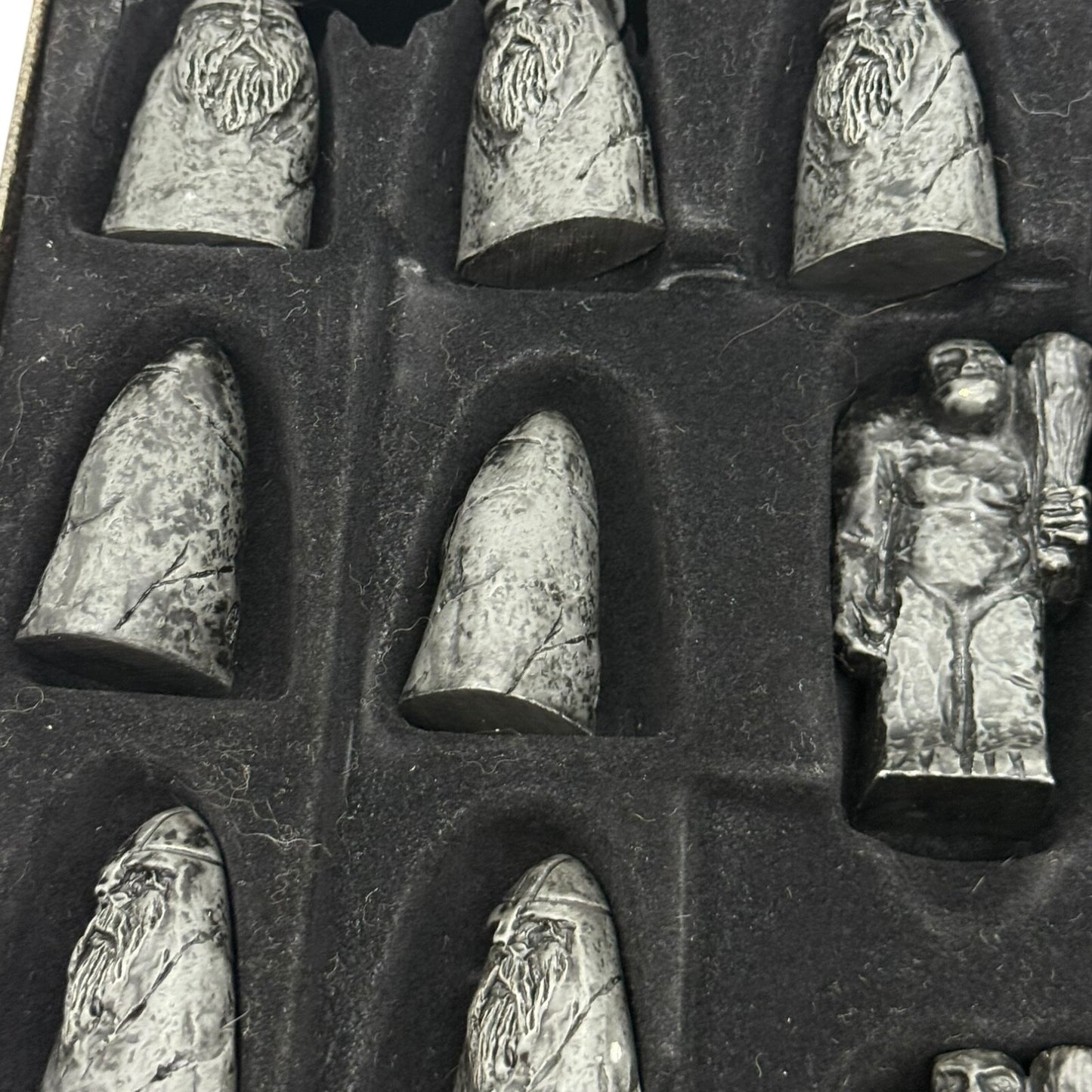 Thud The Discworld Board Game Terry Pratchett Dwarfs Trolls