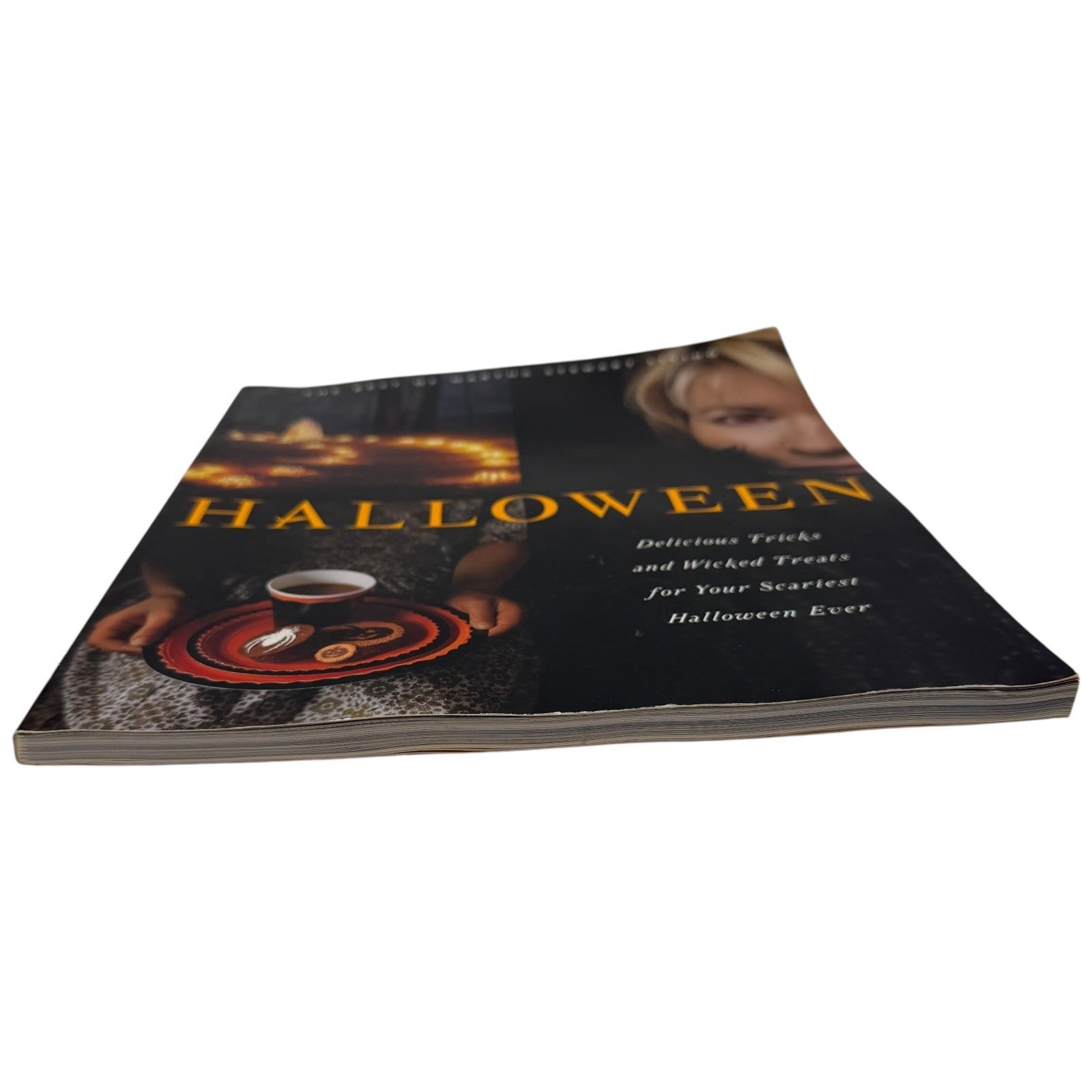 Martha Stewart Living Halloween Magazine Book Best of Tricks and Treats 2001