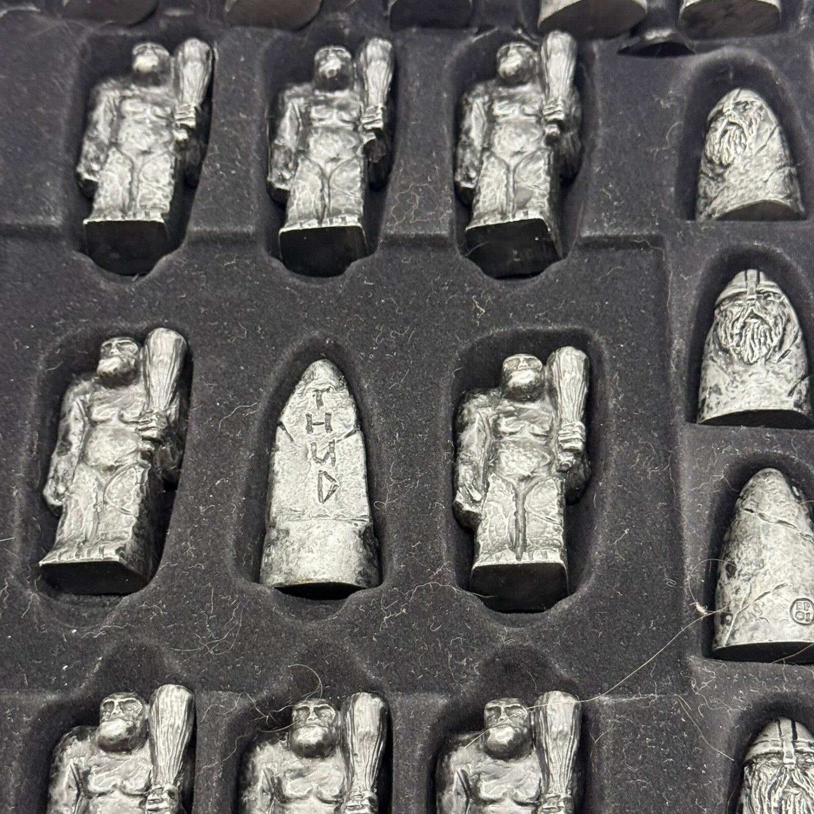 Thud The Discworld Board Game Terry Pratchett Dwarfs Trolls