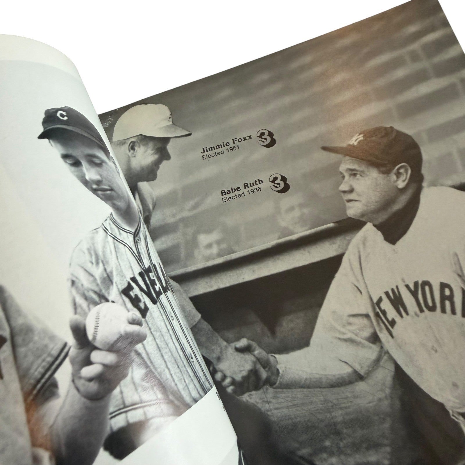 1983 National Baseball Hall of Fame and Museum Yearbook Brooks Robinson Marichal