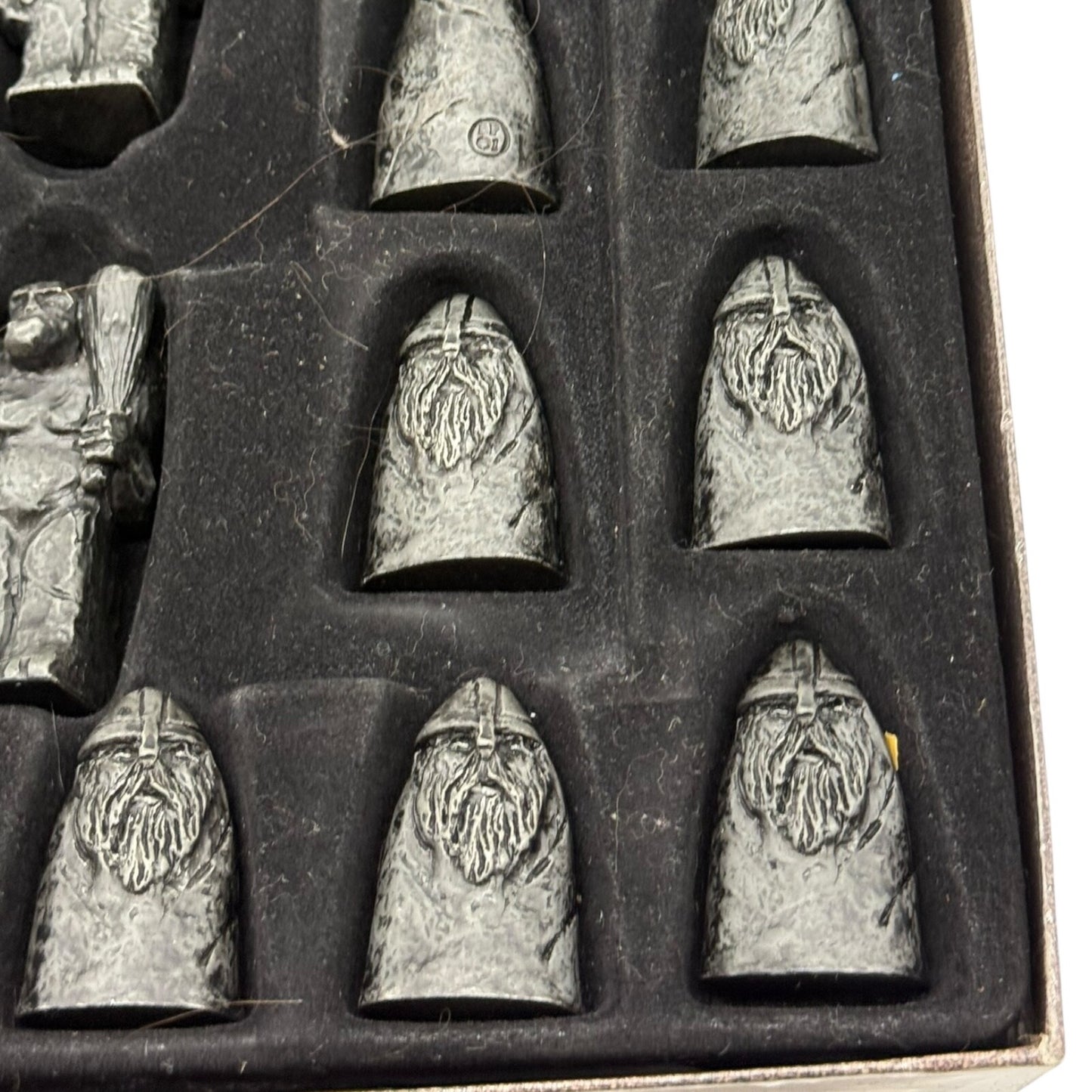 Thud The Discworld Board Game Terry Pratchett Dwarfs Trolls