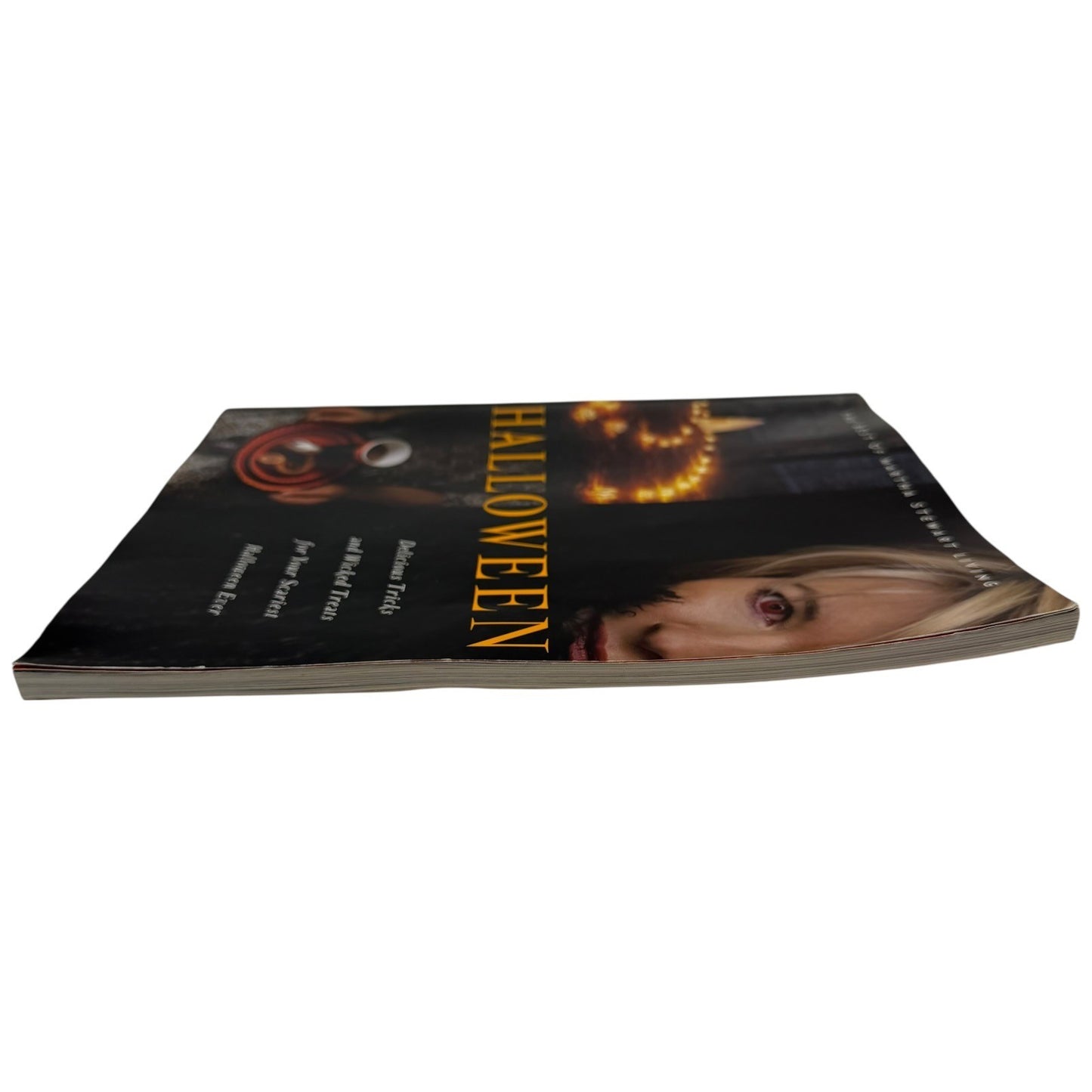 Martha Stewart Living Halloween Magazine Book Best of Tricks and Treats 2001