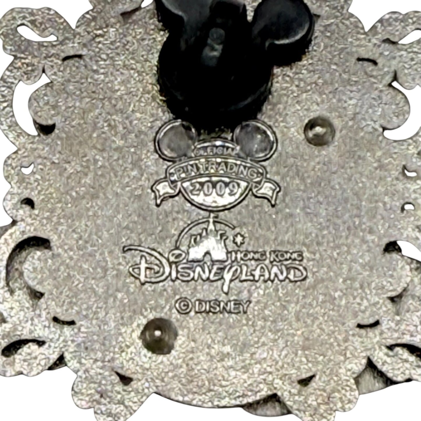 HKDL Exclusive Mickey & Minnie with Car Pin | Hong Kong Disneyland Limited  2009