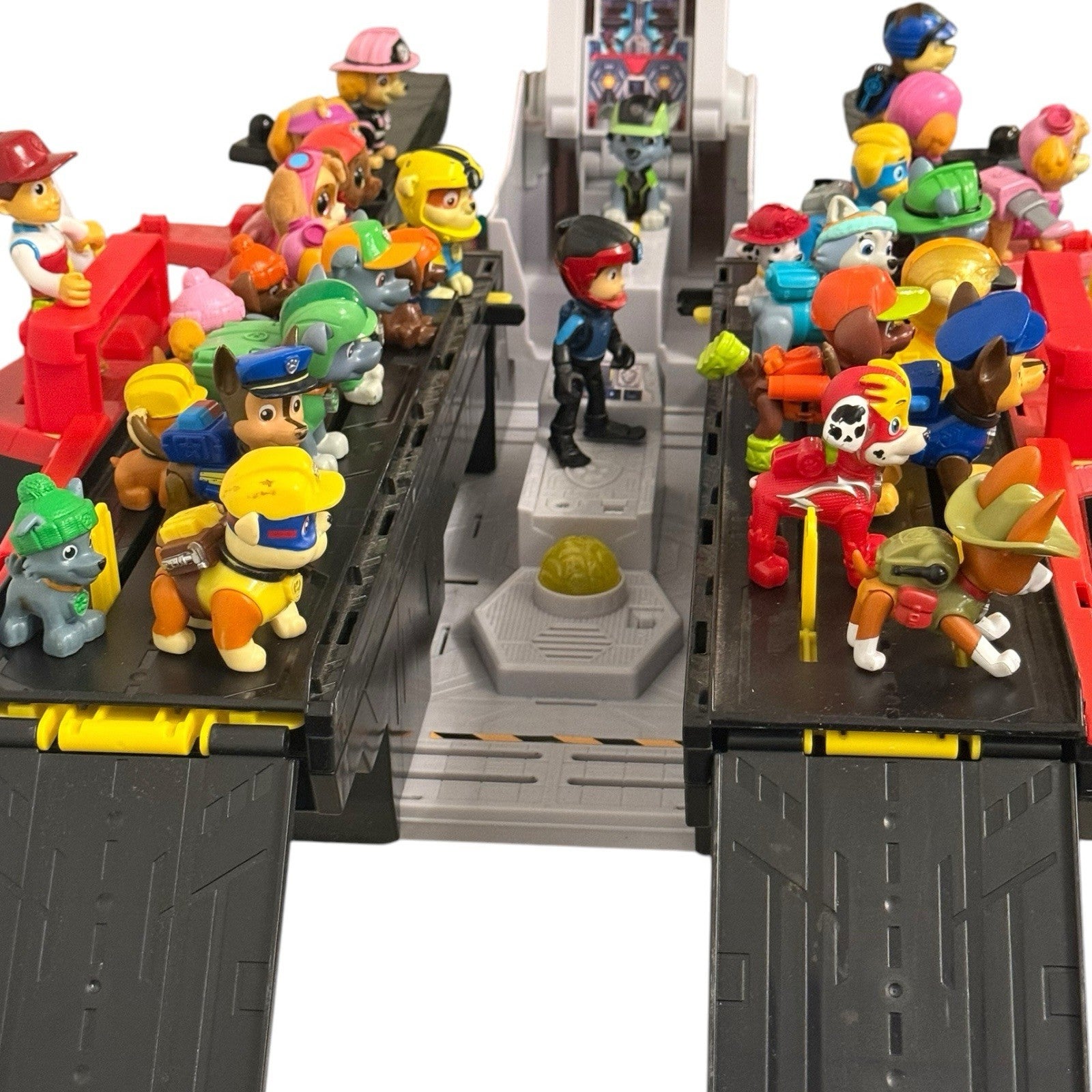 PAW Patrol Aircraft Carrier HQ w/ Lights, Sounds & Over 35 Figures