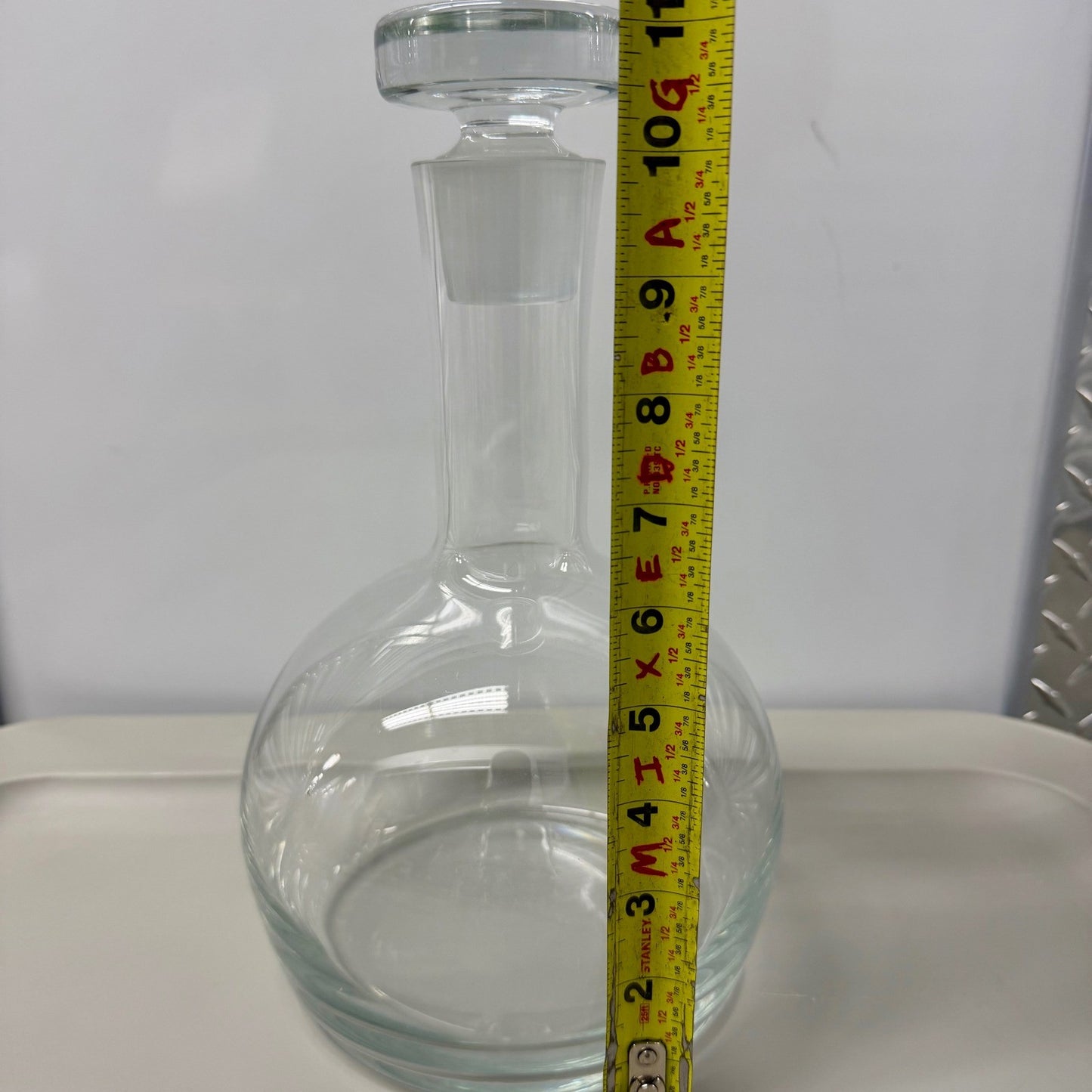 Clear Glass Round Decanter With Stopper Barware Serving