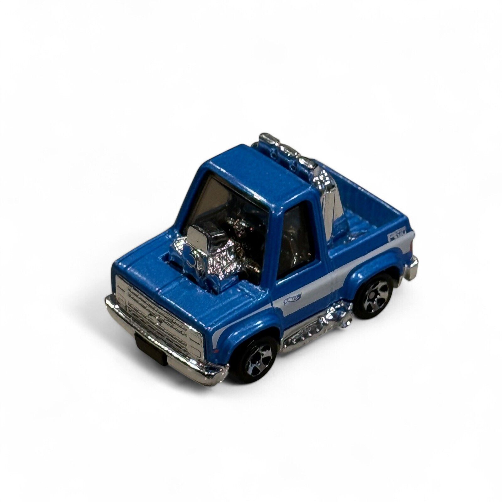 Matchbox & Hot Wheels 16 Mixed Vehicles - Diecast 1/64 - Loose & Bagged