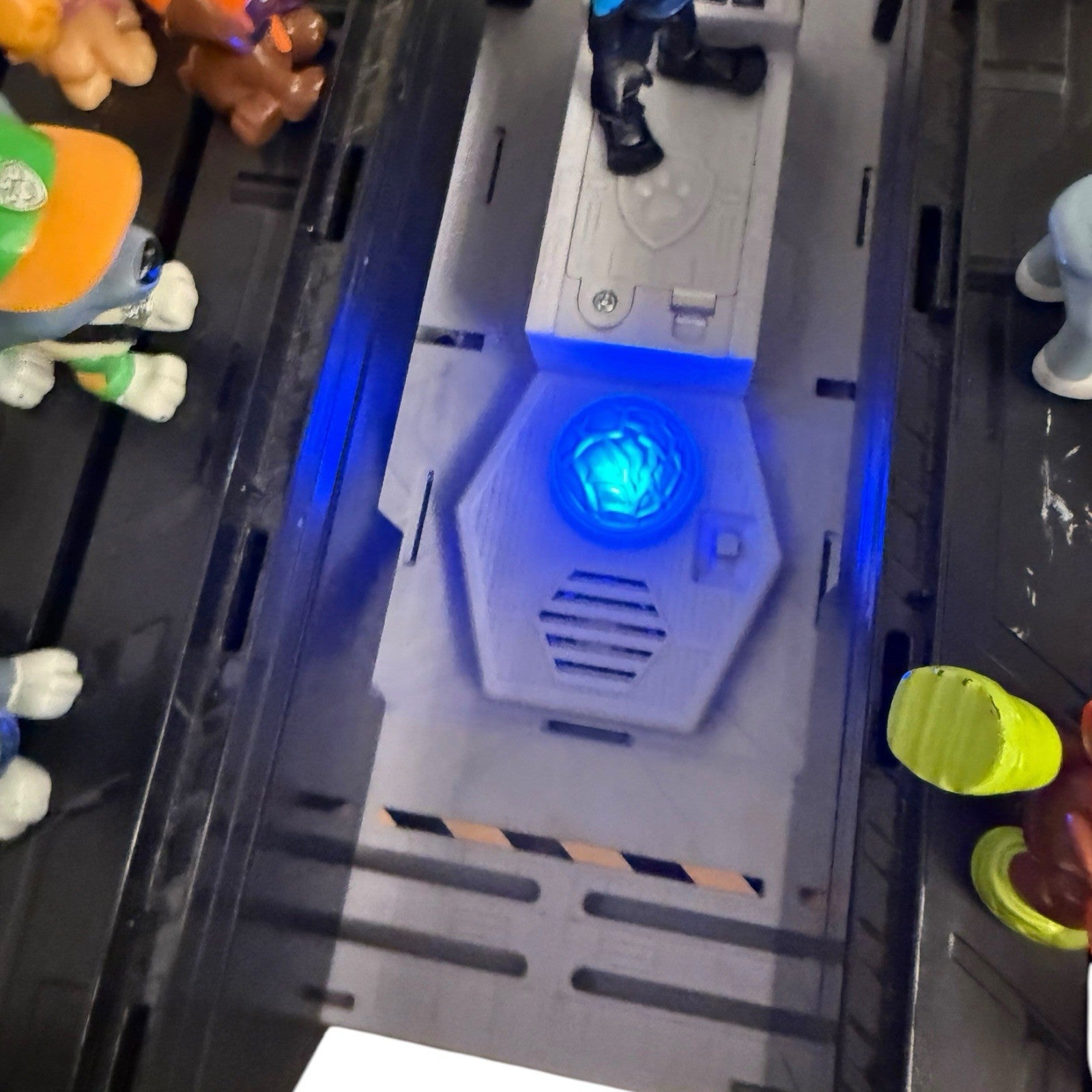 PAW Patrol Aircraft Carrier HQ w/ Lights, Sounds & Over 35 Figures