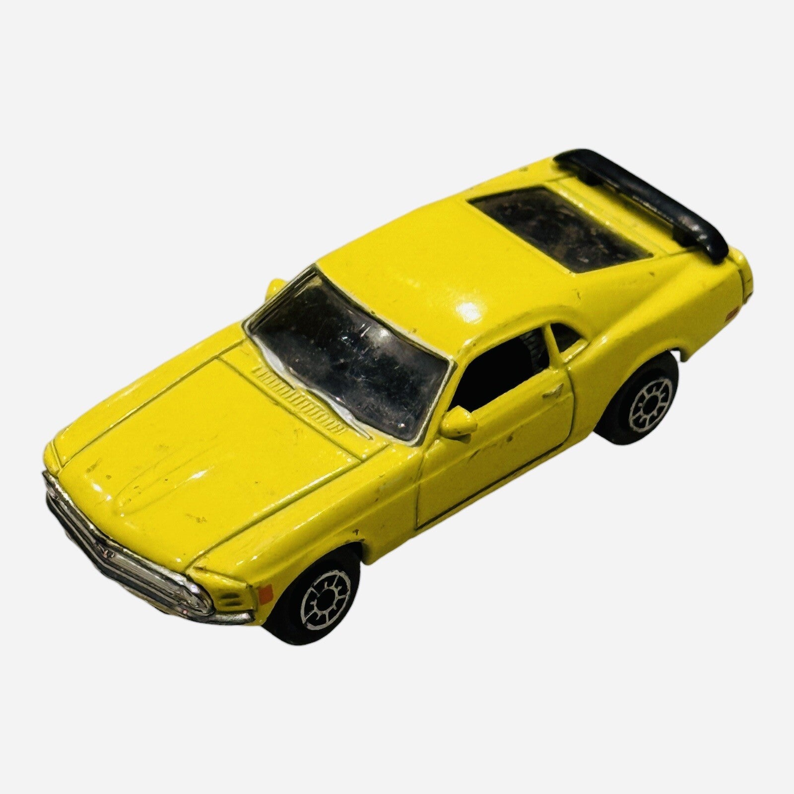 Welly 1970 Ford Mustang Yellow 1:64 Scale Vehicle #2223 Loose